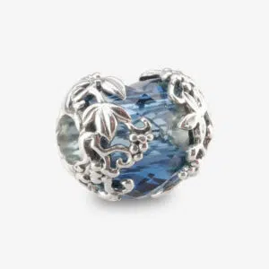 Kanya 9 Kanya-Midnight-blue-glass-heart-bead-praan_SN004+3